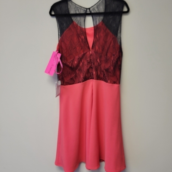 Betsey Johnson Sleeveless Lace Skater Dress Coral Black 14 - Picture 2 of 7